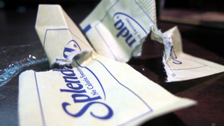 En qué se diferencian la sucralosa, la sacarina, el aspartamo y la estevia y cómo afectan a tu salud<em></em>